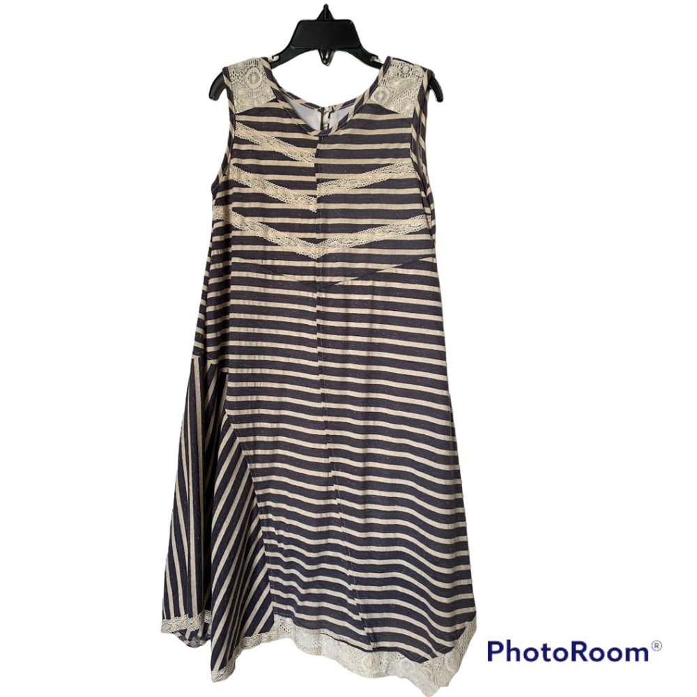 Isobella and Chloe Boutique Dress Size 8 NWT